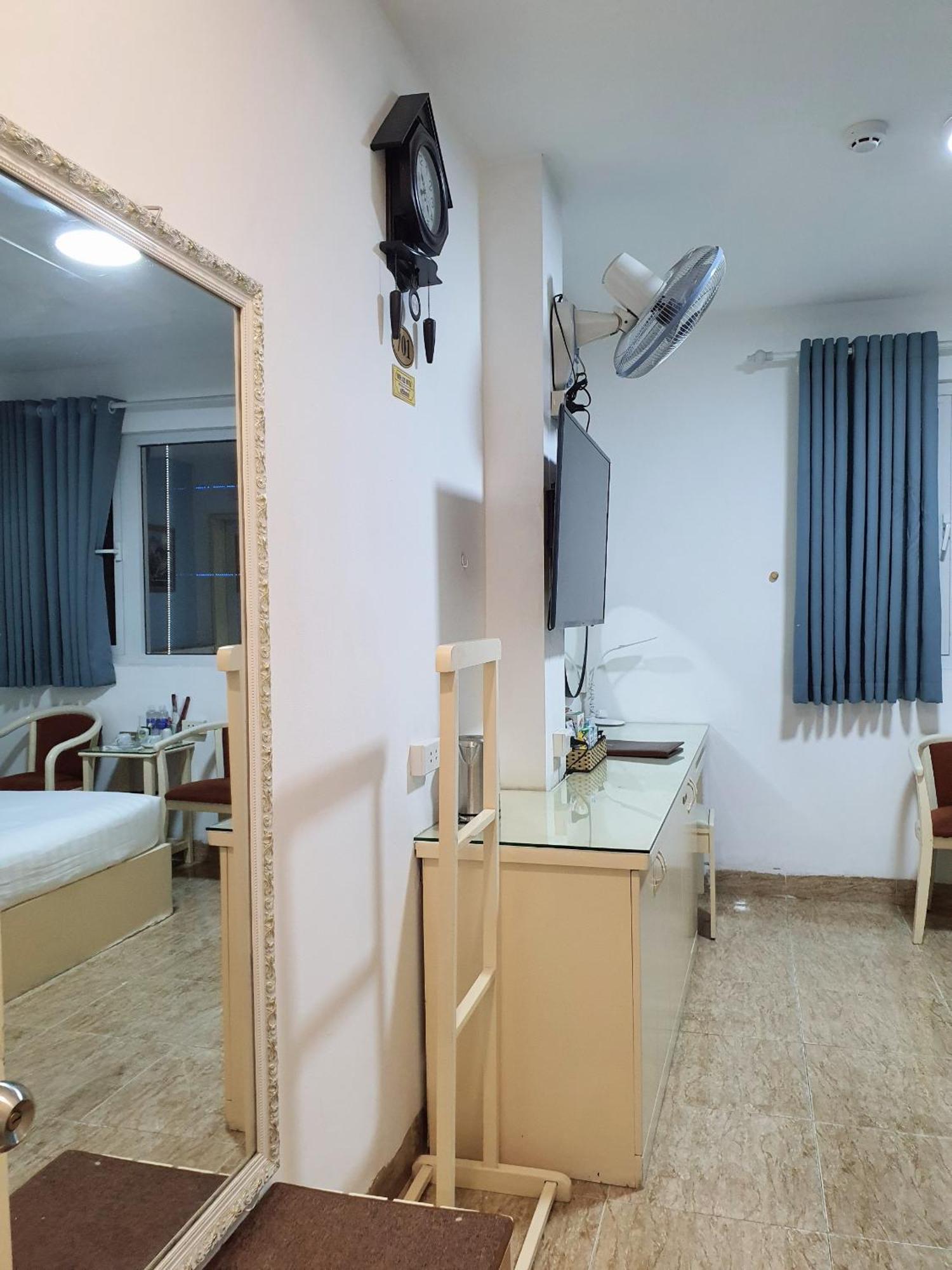 A25 Hotel - 22 Nguyen Cu Trinh Хошимин Екстериор снимка