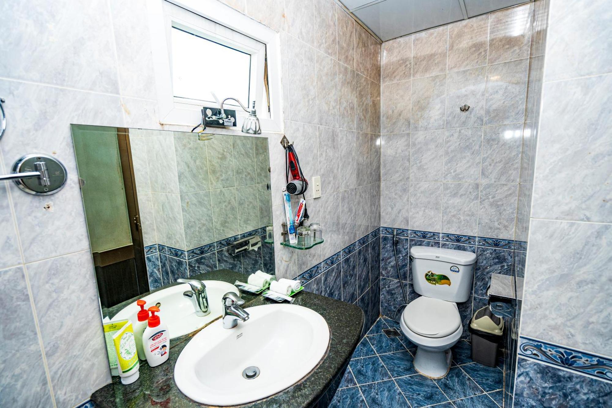 A25 Hotel - 22 Nguyen Cu Trinh Хошимин Екстериор снимка