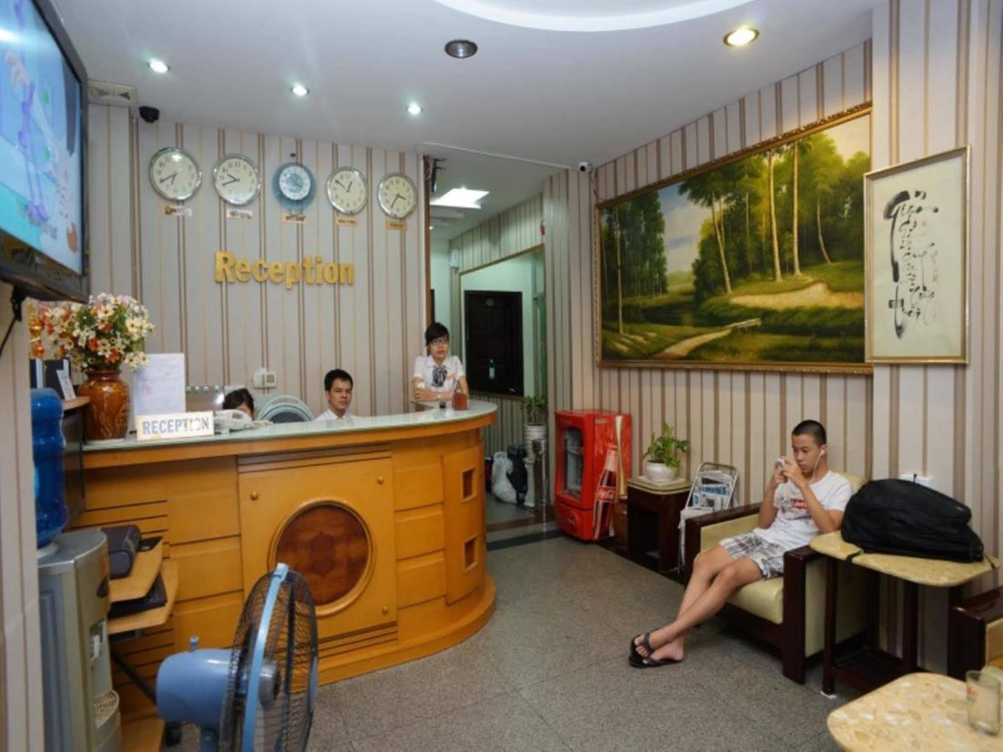 A25 Hotel - 22 Nguyen Cu Trinh Хошимин Екстериор снимка